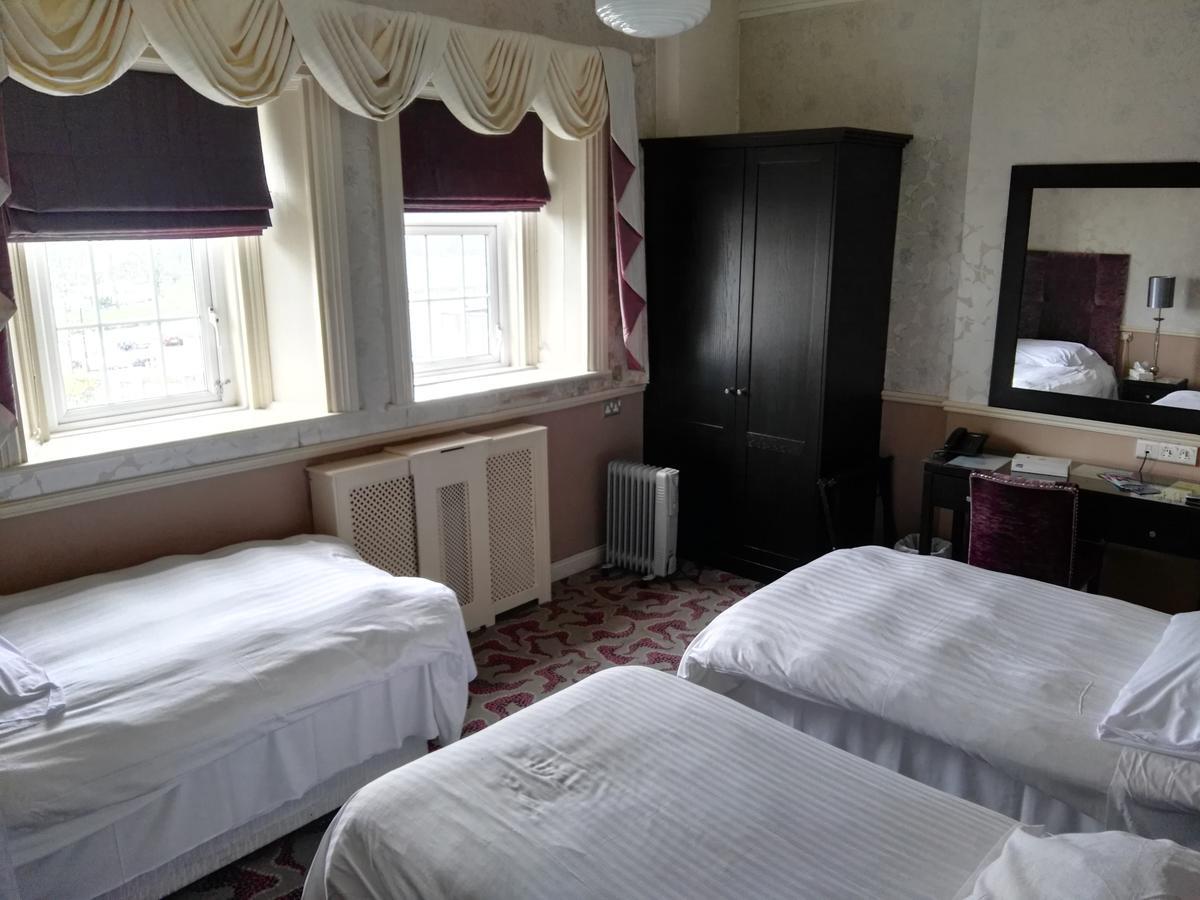 Naas Court Hotel Bagian luar foto