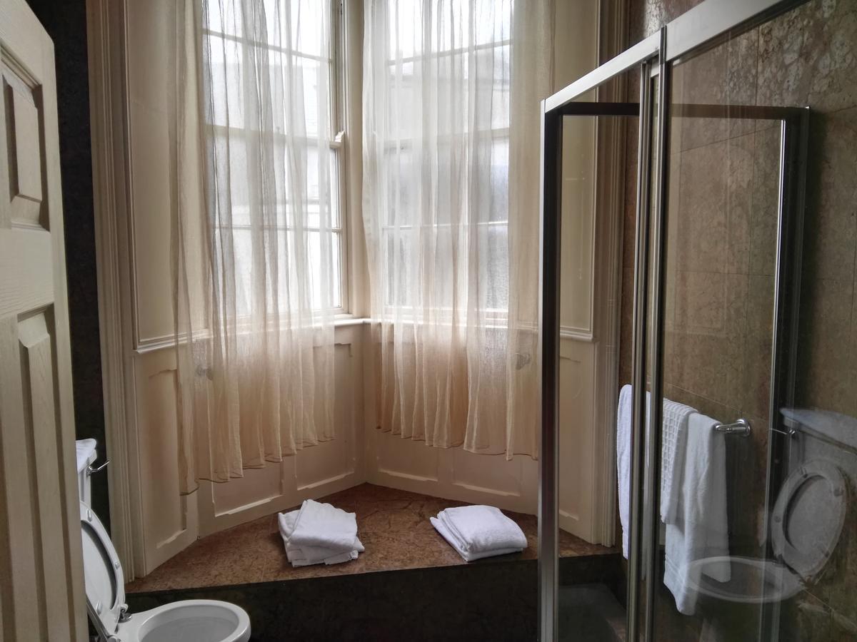 Naas Court Hotel Bagian luar foto